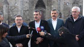 Bakan Tekin, Bayram Namazını Ulu Camii'de Kıldı