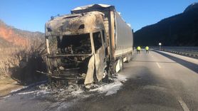 Çorum'da Seyir Halindeki Tır Yangını