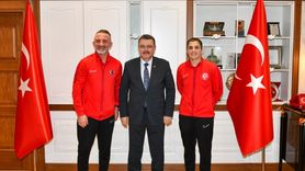 Dünya Şampiyonu Busenaz Sürmeneli Trabzon'da