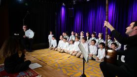 İstanbul'da Çocuklar ve Yaşlıların Eğlenceli Buluşması