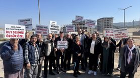 İzmir'de Uzundere Kentsel Dönüşüm Projesi Hak Sahiplerinden Eylem