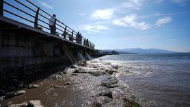 İzmir Körfezi'nde Su Renk Değiştirdi: Atık Su Krizi