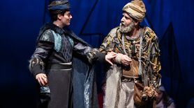 Karacaoğlan Tiyatrosu Külliye'de Hayranlarıyla Buluştu