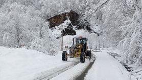 Karadeniz'de 977 Yerleşim Yeri Kar Nedeniyle Ulaşıma Kapandı