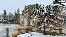 Kırşehir'de Kar Yağışı Nedeniyle Taşımalı Eğitime Ara Verildi