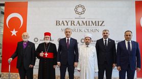 Mardin'de Farklı İnançlardan Vatandaşlar Bayramda Bir Araya Geldi