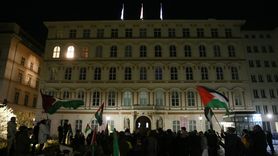 Viyana'da Filistin Destekçileri İsrail'in Gazze Saldırılarını Protesto Etti