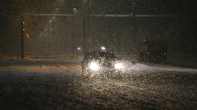 Ağrı'da Bahar Aylarında Kar Yağışı Etkili Oluyor