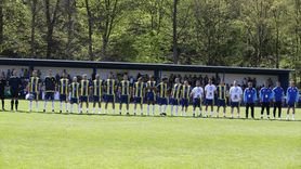 Almanya'da Fenerbahçe ve Schalke 04 Efsaneleri Dostluk Maçı Yaptı