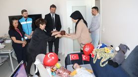 Amasya'da Sağlık Çalışanlarından Bebeğe Bayram Sürprizi
