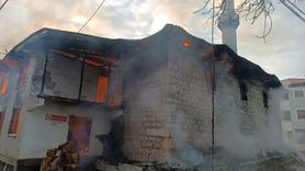 Artvin'de Yangın Felaketi: 4 Ev, Bir Cami ve Lojman Küller İçinde