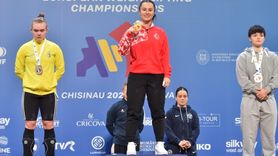 Aysel Özkan Avrupa Halter Şampiyonası'nda Gümüş Madalya Kazandı