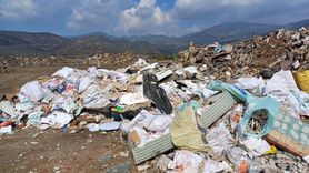 Bayraklı Belediyesi'ne 3.7 Milyon Lira Ceza: Vahşi Depolama Tespiti