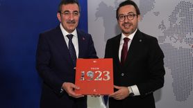 Cumhurbaşkanı Yardımcısı Yılmaz, Antalya Diplomasi Forumu'nda AA Standını Ziyaret Etti