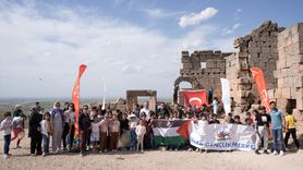 Diyarbakır'da Uçurtma Şenliği: Çocuklar Zerzevan Kalesi'nde Tarih ile Buluştu