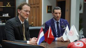 Dünya Boks Başkanı Van der Vorst, Türkiye Boks Federasyonu'nu Ziyaret Etti