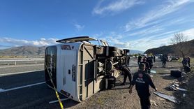 Elazığ'da Midibüs Devrildi: 22 Yaralı