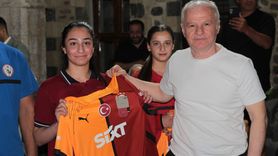 Galatasaraylı Eski Futbolcular Cizre'de Gençlerle Buluştu
