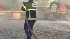 Hatay'da Tır Yangını: 6 Araç Yanarak Kullanılamaz Hale Geldi