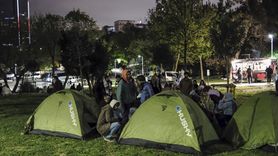 İstanbul'da 6,2 Büyüklüğünde Deprem: Açık Alanlarda Bekleyiş Sürüyor