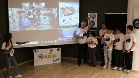 İzmir'de Öğrenciler Uzaydaki Astronotla Görüştü
