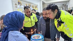 Kahta'da Öğrencilerden Polisler için Pasta Sürprizi