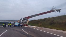 Manisa'da Otoyolda Kaza: Kamyon, Kamyonet ve Tır Çarpıştı