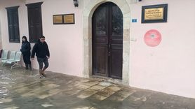 Mersin'de Sağanak ve Dolu Yağışı Hayatı Olumsuz Etkiliyor