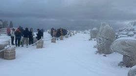 Nemrut Dağı Nisan Ayında Beyaz Magazin Haline Bürüldü