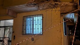 Pendik'te Dairenin Balkonu Çöktü