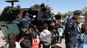 Sivas'ta Jandarma Komutanlığı Kapılarını Çocuklara Açtı