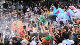 Uluslararası Portakal Çiçeği Karnavalı Korteji Renkli Görüntülerle Gerçekleşti