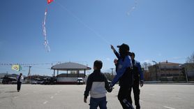 Van'da Özel Gereksinimli Çocuklar İçin Uçurtma Şenliği Düzenlendi