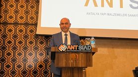 Antalya'da Ekonomik Beklentiler Masaya Yatırıldı