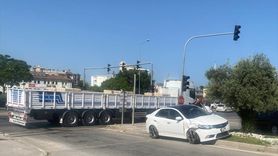 Antalya'da Polis Ekipleriyle Çarpışan Otomobil Kazası