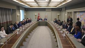 Azerbaycan Heyeti AK Parti'yi Ziyaret Etti