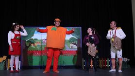 Bafra'da 'Portakal Çocuk' Tiyatrosu Sahnelendi