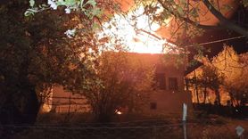 Bolu'da Yangın: 2 Katlı Ev Kül Oldu