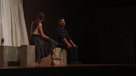 Bursa'da 'Leyla ile Mecnun Değil' Tiyatro Oyunu Sahnelendi