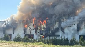 Çerkezköy'deki Kauçuk Fabrikasında Yangın Çıktı