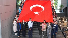 Dev Türk Bayrağı İTÜ'de Sergileniyor