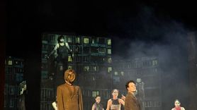 Devlet Tiyatroları St. Petersburg'da Medea Material ile Büyüledi