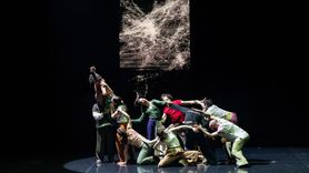 Dijital Çağın Sorgulandığı 'Deliriyum' Dans Gösterisi Sahnelendi