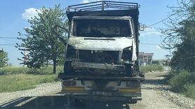 Diyarbakır'da Yanmış Kamyonette Baba ve Oğulun Cesetleri Bulundu