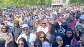 Fransa'da Camide Bıçaklanarak Öldürülen Genç İçin Anma Etkinliği Düzenlendi