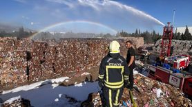 Kahramanmaraş'ta Kağıt Fabrikasında Yangın Söndürüldü