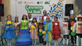 Kastamonu'da Öğrenciler Atık Malzemelerle Defile Düzenledi