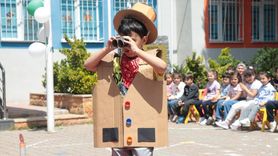 Kayseri'de Anaokulu Öğrencilerinin Geri Dönüşüm Kostümleri