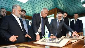 Kültür ve Turizm Bakanı Ersoy, İstanbul Mushafı'nı İnceledi