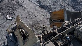 Kütahya'da Devrilen Hafriyat Kamyonunda Sürücü Hayatını Kaybetti